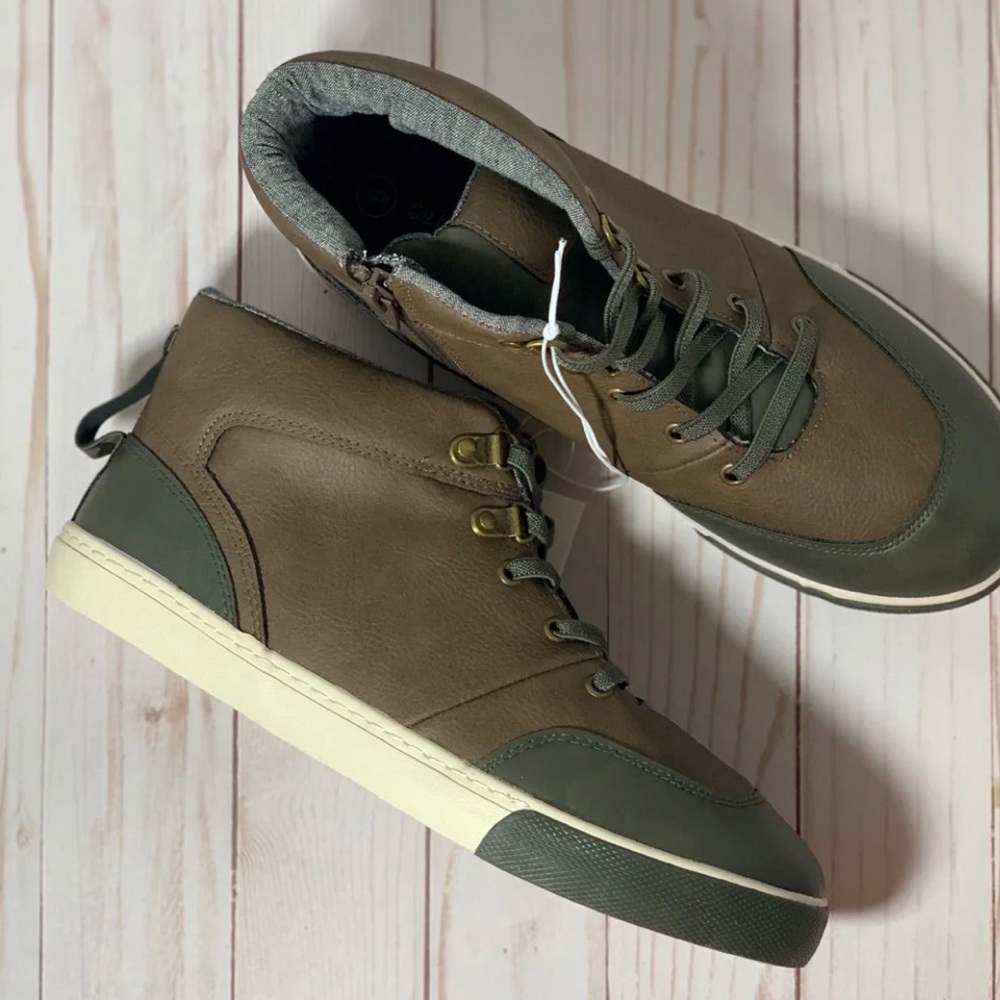 🔥💥😮Cat & Jack Big Boy High Top Sneakers